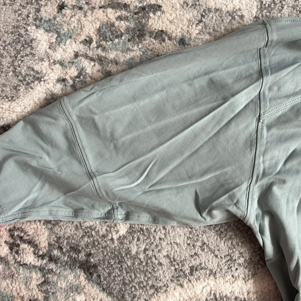 Lululemon LA 3/4 Sleeve Crewneck Shirt